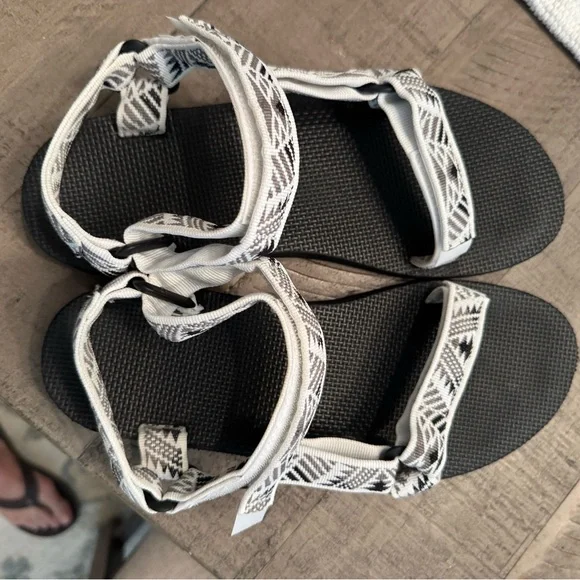 Teva Sandals. Size 10. Worn once. - Picture 1 of 4